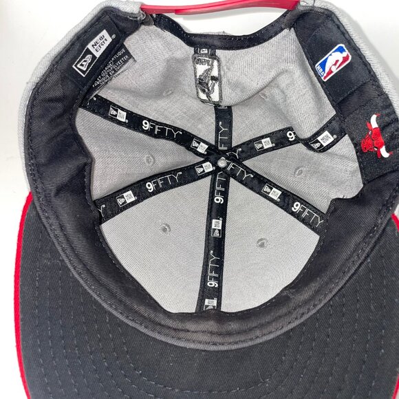 New Era 9fifty Chicago Bulls Snapback Hat Red Gold Gray Cap Logo - Picture 10 of 10
